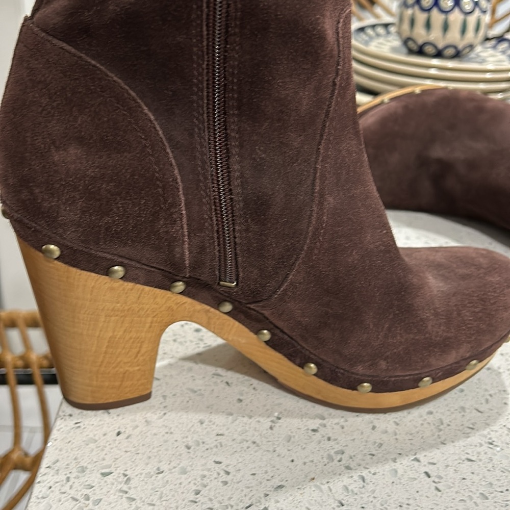 UGG Australia Women's Rumer Weave Brown Suede Leather Tall Clog Boot - Size 9 - Picture 6 of 12